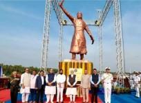 Shivaji statue collapse: No one should play politics on this issue, says Fadnavis