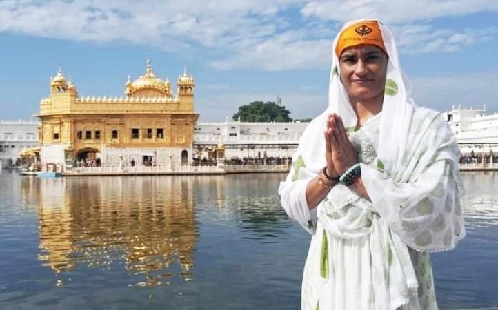 Vinesh Phogat's meeting with Bhupinder Singh Hooda sparks political rumors Vinesh Phogat prays for strength, courage at Golden Temple