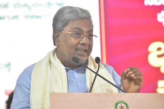 Siddaramaiah has sought quashing of the order by the Governor BJP offering Rs 100 crores to Cong MLAs to topple K'taka govt: Siddaramaiah