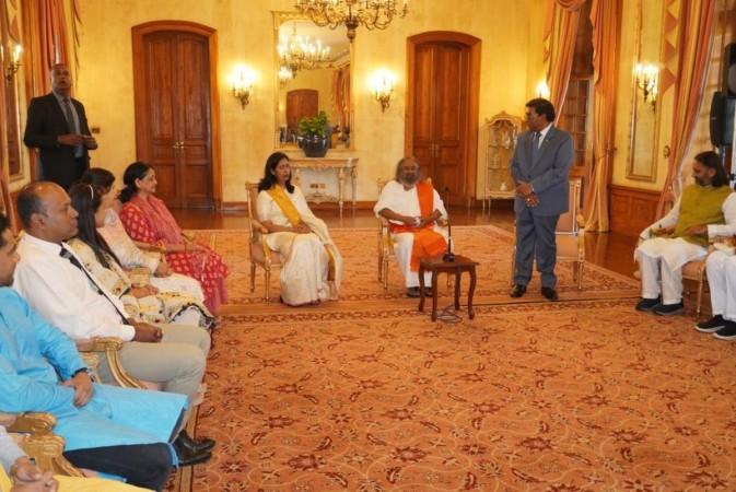 Gurudev Sri Sri Ravi Shankar addressed the office of the president Gurudev Sri Sri Ravi Shankar addressed the office of the president