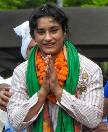 Vinesh missed the opportunity to win a gold medal in the women's freestyle 50kg category in the Paris Olympics Vinesh Phogat resigns from Railways post