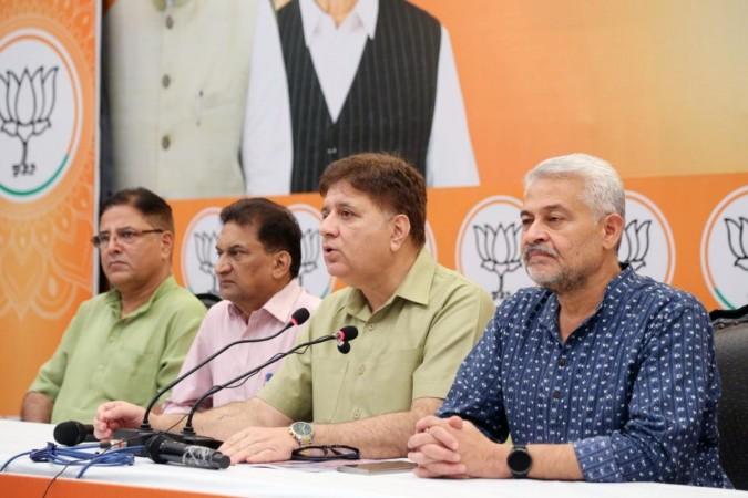 Chief spokesperson of BJP Sunil Sethi addressing a press conference at Jammu BJP leaders