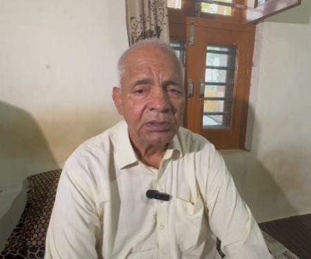 Mahavir Phogat slams Vinesh for entering politics, says Sangeeta to fulfill his dream Mahavir Phogat slams Vinesh for entering politics, says Sangeeta to fulfill his dream