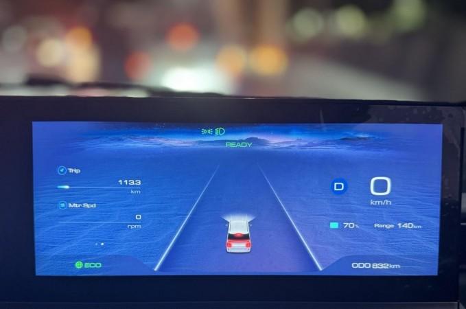 MG Comet EV review: Digital odo MG Comet EV review