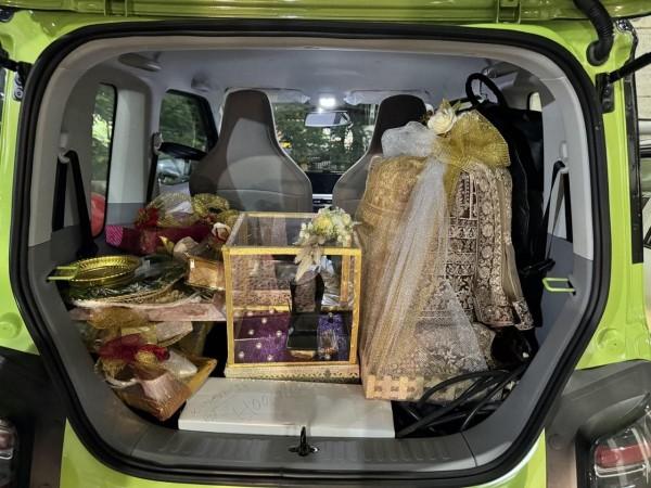 MG Comet EV review: Fully packed storage MG Comet EV review