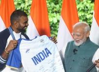 PM Modi pens 'heart-warming letter' to hockey stalwart Sreejesh on his retirement