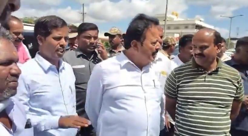No prominence given to one community by govt: K'taka Minister on Ganesh Visarjan violence