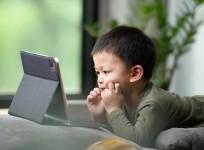 Too much screen time can affect kids' language skills