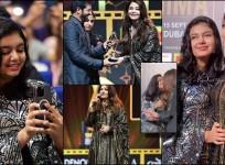 'Awful, cringe':Aishwarya Rai kisses Aaradhya on lips; daughter captures mother's winning moment; fans unimpressed with their sartorial choices