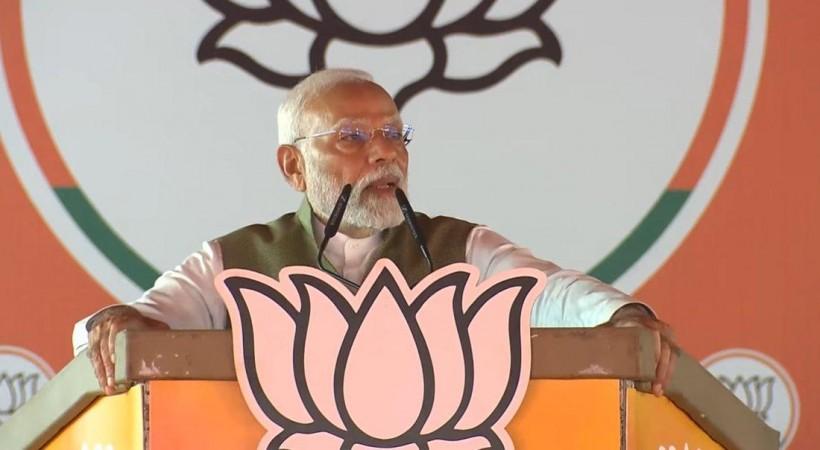 Prime Minister Narendra Modi addressing an election rally in Srinagar Prime Minister