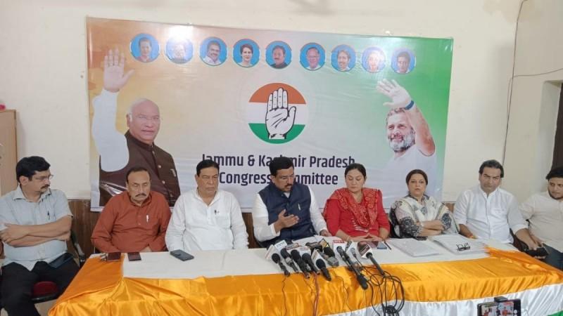 Congress leader Nasir Hussain interacting with media persons at Jammu Cong leader Nasir Hussain