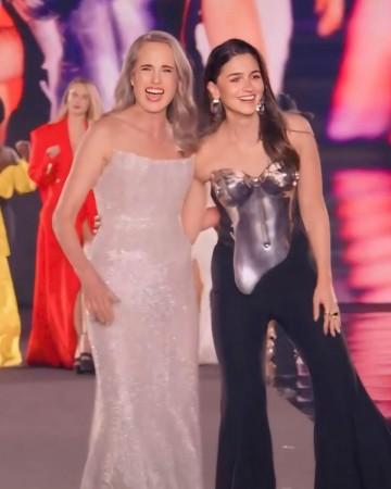 'Jaya Bachchan never cheered for Aishwarya Rai': Fans react as Neetu Kapoor cheers loudest for her bahu Alia Bhatt at Paris Fashion Week 'Jaya Bachchan never cheered for Aishwarya Rai': Fans react as Neetu Kapoor cheers loudest for her bahu Alia Bhatt at Paris Fashion Week