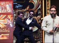 IIFA 2024:SRK asked Sandeep Reddy Vanga to make a film for him like Pushpa; King Khan, Vicky Kaushal recreated Allu Arjun's Viral walk from Pushpa