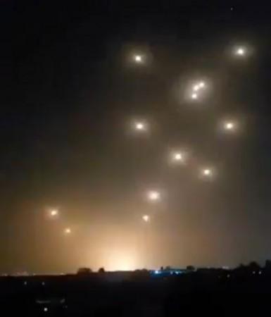 Iran launches barrage of ballistic missiles at Israel (Representational Image) Iran-Israel
