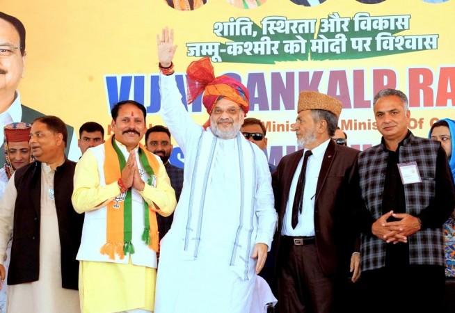 Union Home Minister Amit Shah with Sayeed Mushtaq Bukhaari during a rally at Surankote on September 21. (File Photo) Sayeed Mushtaq Bukhari