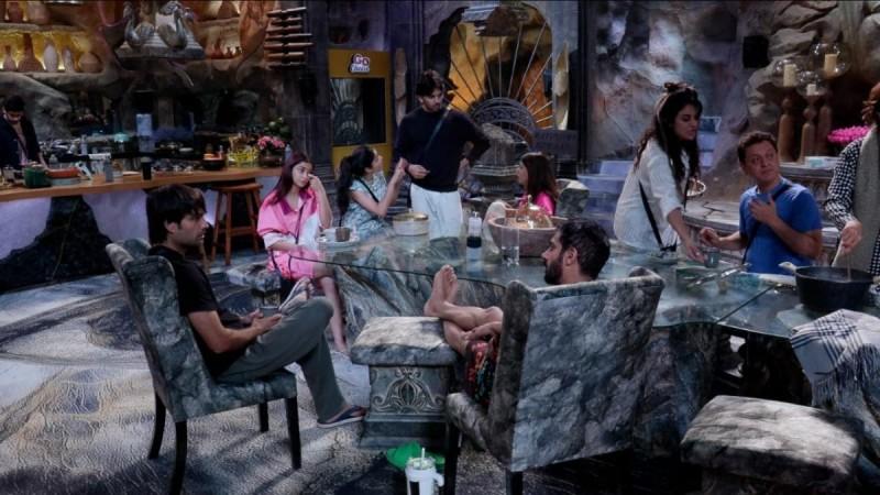 Bigg Boss 18 day 1: Vivian Dsena misses wife's cooked food; fans say ' he will lift the trophy' Bigg Boss 18 day 1: Vivian Dsena misses wife's cooked food; fans say ' he will lift the trophy'