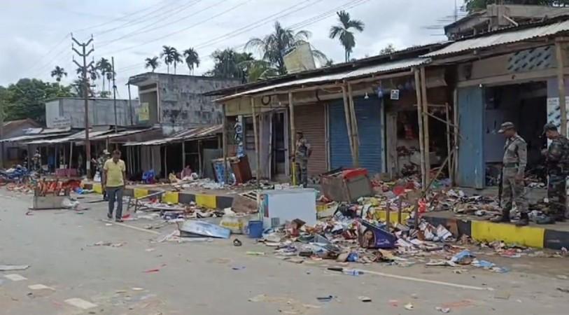 One killed, 17 injured in clashes over Durga Puja donation collection One killed, 17 injured in clashes over Durga Puja donation collection
