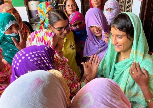 Vinesh wins first political bout, while her Congress lags in Haryana Vinesh wins first political bout, while her Congress lags in Haryana