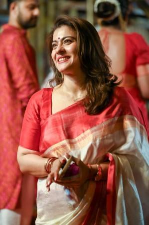 Durga Puja 2024 Highlights: Rani Mukerji, Kajol perform Sindoor Khela, Mouni Roy looks stunning as she dons sindoor Durga Puja 2024 Highlights: Rani Mukerji, Kajol perform Sindoor Khela, Mouni Roy looks stunning as she dons sindoor