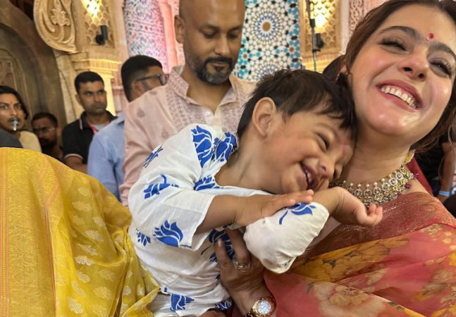 Kajol plays with Vatsal's son Kajol plays with Vatsal's son