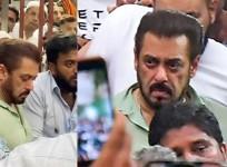 Salman Khan arrives at Baba Siddique's house surrounded by heavy security