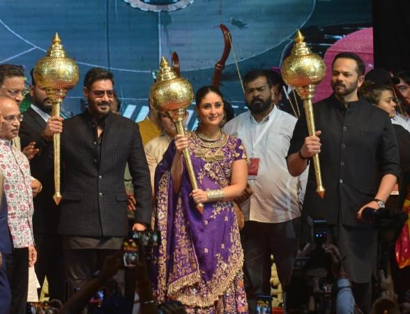 'Bebo copied Madhuri Dixit's HAHK's outfit': Fans notice as Ajay Devgn, Rohit Shetty, and Kareena Kapoor Khan perform Ravan Dahan at Lav Kush Ramlila in Delhi 'Bebo copied Madhuri Dixit's HAHK's outfit': Fans notice as Ajay Devgn, Rohit Shetty, and Kareena Kapoor Khan perform Ravan Dahan at Lav Kush Ramlila in Delhi