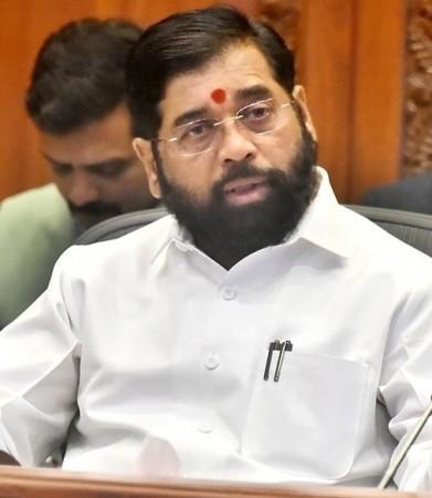 Maha govt amends Stamp Duty Act, expects to mop up additional Rs 2,000 cr annually Maha govt amends Stamp Duty Act, expects to mop up additional Rs 2,000 cr annually