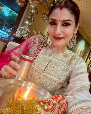 Neelam, Maheep Kapoor, Bhavana Pandey, Mira Rajput, Rani Mukerji stun in traditional outfits as they attend Karwa Chauth puja at Anil Kapoor's abode Neelam, Maheep Kapoor, Bhavana Pandey, Mira Rajput, Rani Mukerji stun in traditional outfits as they attend Karwa Chauth puja at Anil Kapoor's abode