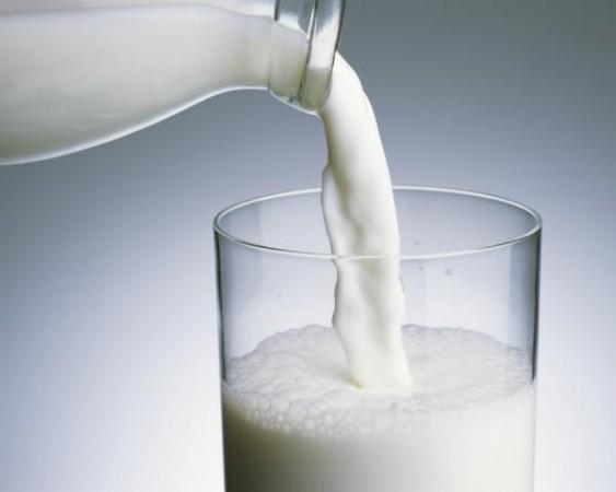 Milk adulteration racket uncovered in Gujarat's Amreli; an inmate with counterfeit products