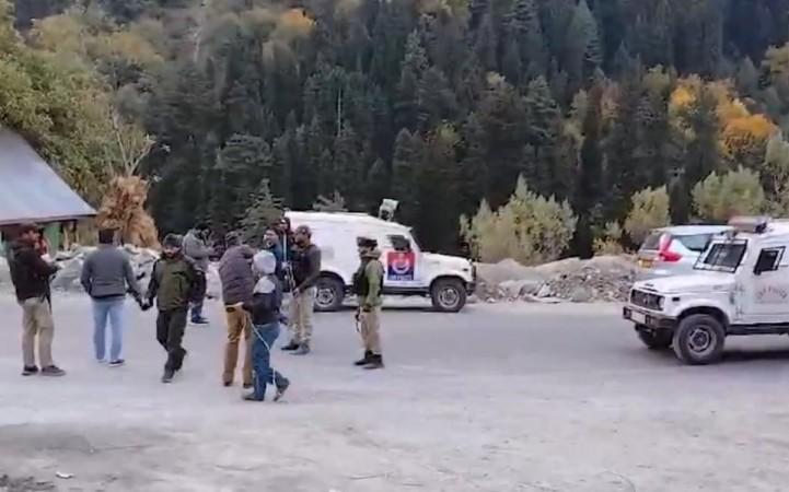 J&K Police refutes rumours of non-local workers being asked to leave Valley