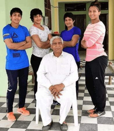 Mahavir Singh Phogat with his four daughters. Baita Phogat controversy