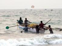Sri Lankan Navy arrests 12 Tamil Nadu fishermen