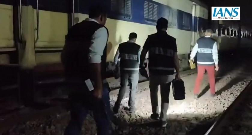 Rohtak-Delhi train catches fire, 4 injured Rohtak-Delhi train catches fire, 4 injured