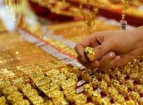 Gold prices fall to Rs 77,000 per 10 grams; sliver below Rs 91,000 per kg