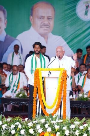 Yediyurappa urges people to ensure NDA candidate's victory in bypolls Yediyurappa urges people to ensure NDA candidate's victory in bypolls