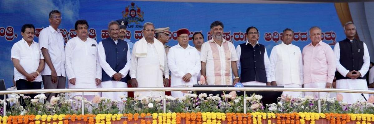 Congress government has made it mandatory for all schoolchildren to read the Preamble of the Constitution Prominent leaders from the Muslim community had written a letter to CM Siddaramaiah