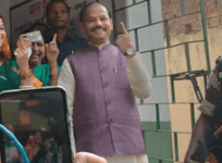 Celebrities including two Guvs cast their votes in Jharkhand, urge citizens to do their duty