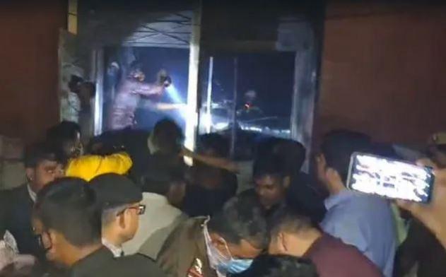 10 children die as fire breaks out at hospital in UP's Jhansi 10 children die as fire breaks out at hospital in UP's Jhansi