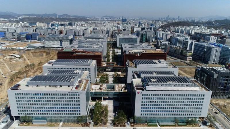LG Corp to cancel own shares worth $356.8 bn by 2026 to boost corporate value
