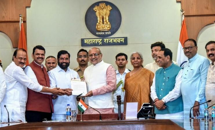 Maha Guv invites Fadnavis to form govt, swearing-in on Thursday in presence of PM Modi Maha Guv invites Fadnavis to form govt, swearing-in on Thursday in presence of PM Modi