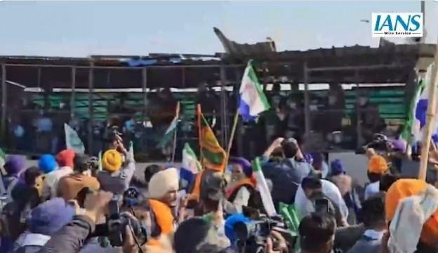 Protesting Punjab farmers try to break barricades, face teargas shells at Shambhu border