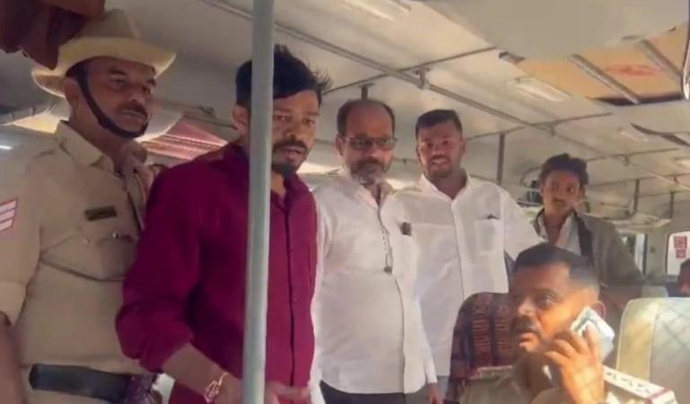 K'taka: Maharashtra Ekikaran Samiti members detained for protesting against winter session K'taka: Maharashtra Ekikaran Samiti members detained for protesting against winter session