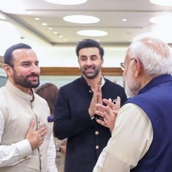 Picture of the day: PM Modi signs autograph for Jeh , Taimur; Kareena Kapoor, Alia Bhatt, Ranbir Kapoor, Saif Ali Khan and Kapoor clan meet PM Narendra Modi in Delhi Picture of the day: PM Modi signs autograph for Jeh , Taimur; Kareena Kapoor, Alia Bhatt, Ranbir Kapoor, Saif Ali Khan and Kapoor clan meet PM Narendra Modi in Delhi
