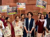 Priyanka Gandhi brings 'Bangladesh' bag, a day after row over 'Palestine' tag