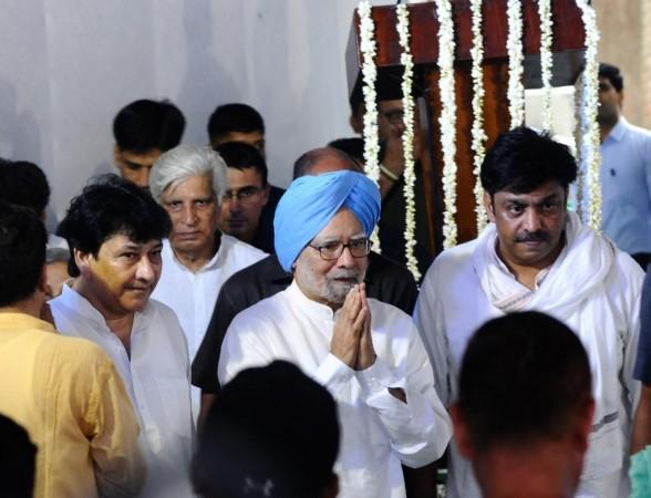 Guv, CM condole Dr Singh's death; Telangana declares holiday for offices, educational institutions today