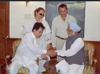 Saira Banu recalls when former PM Manmohan Singh personally welcomed Dilip Kumar