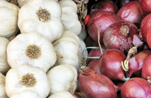 Cooking garlic, onions at high heat may be harmful to your heart: Study Cooking garlic, onions at high heat may be harmful to your heart: Study