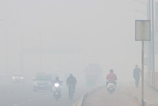 Dense fog covers North India: Flights cancelled, trains delayed amid severe weather