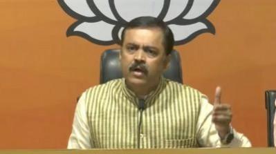 BJP questions silence of Rahul Gandhi in K'taka contractor suicide case involving Kharge's son BJP questions silence of Rahul Gandhi in K'taka contractor suicide case involving Kharge's son
