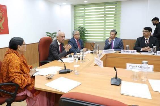 Experts suggest pilot project on using robots for sewer cleaning Experts suggest pilot project on using robots for sewer cleaning